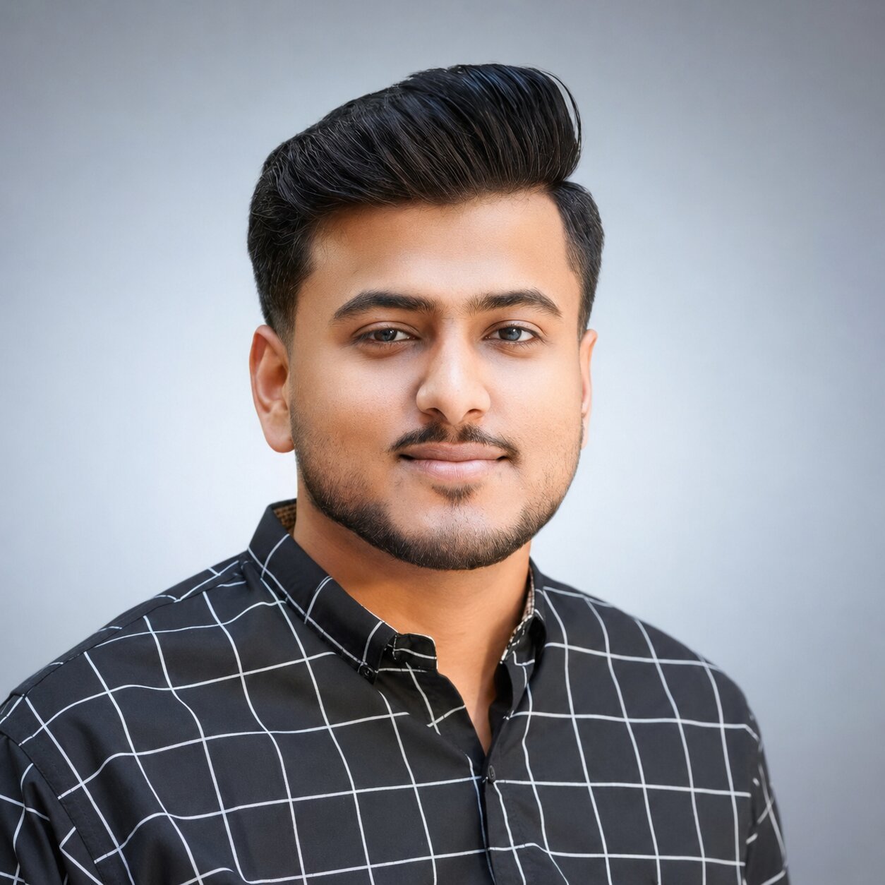 Hamza Yaseen — Marketing & E-commerce Manager
